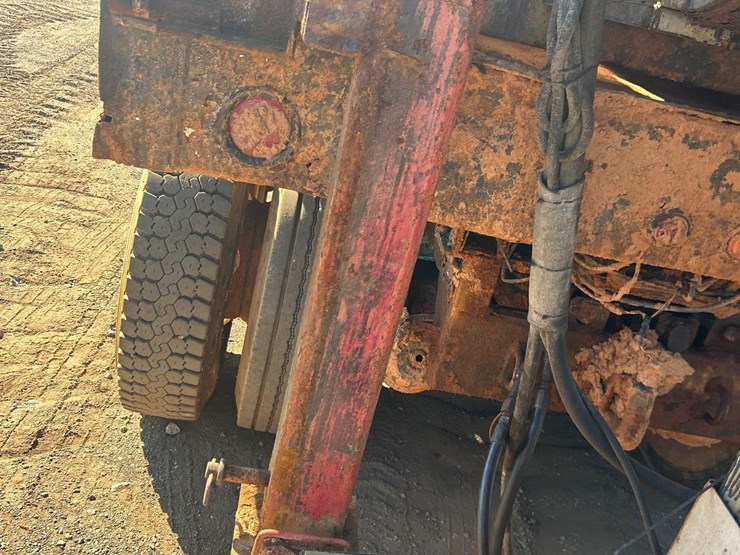2004-sterling-l9500-image-36