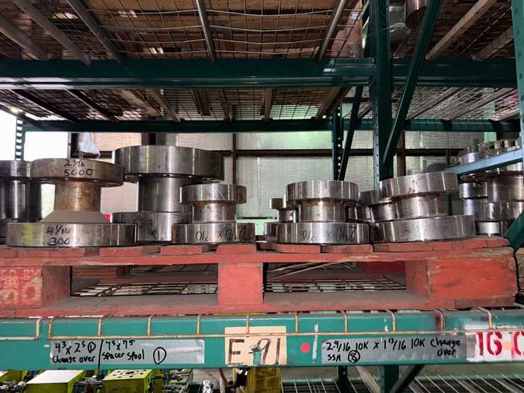 section-of-(18)-1-13/16”-15m-x-2-9/16”-10m-dsa’s-(14)-size-range-1-13/16”---7-1/16”-3m-10m-spacer-spools-&-x-over’s-image-4
