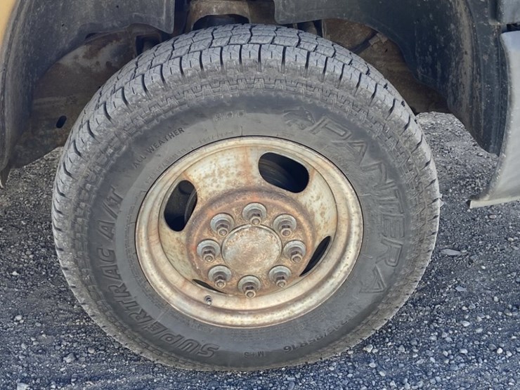 2004-gmc-sierra-3500-image-36