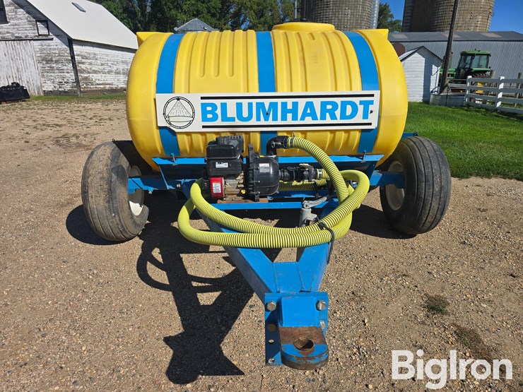 blumhardt-wagon-master-pull-between-fertilizer-tank-w/pump-image-2
