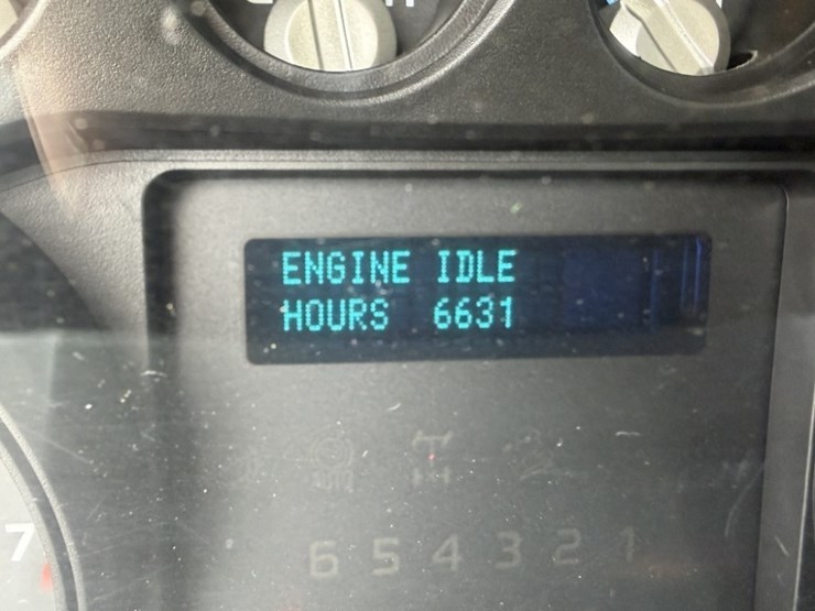 2011-ford-f350-image-32