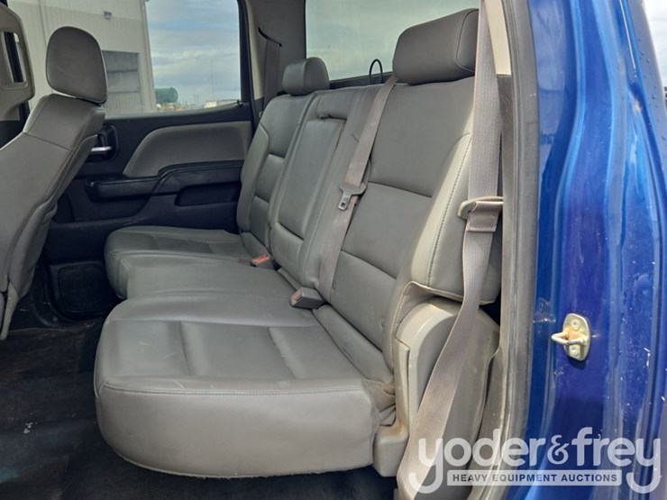 2015-chevrolet-silverado-2500-image-29