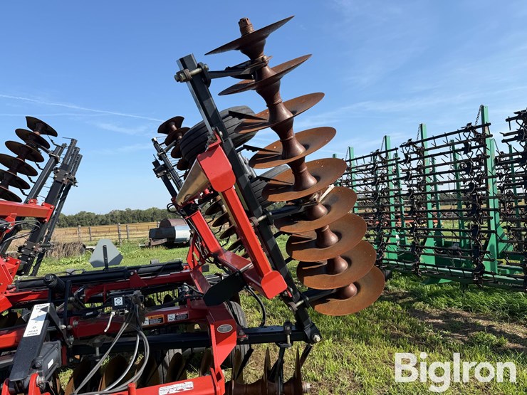 case-ih-370-image-19