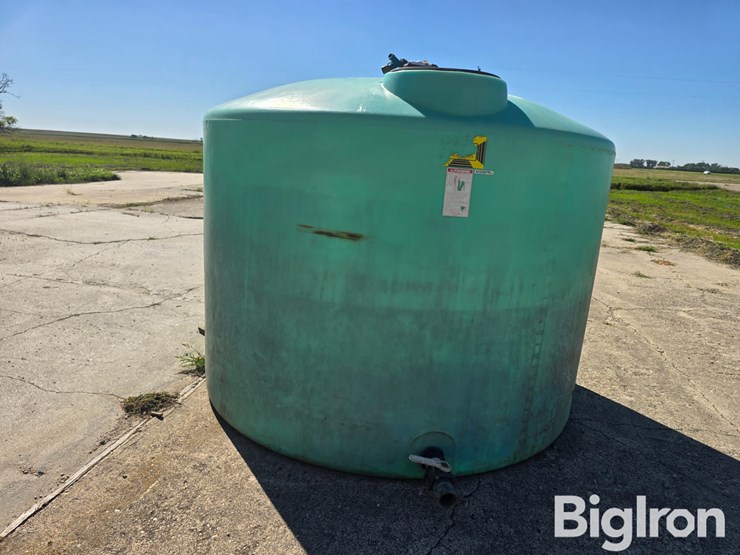ace-roto-mold-1500-vertical-poly-tank-image-8