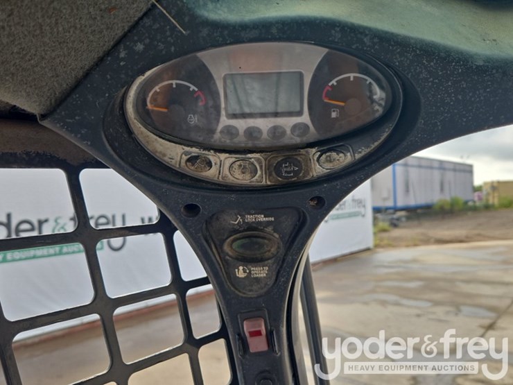 2017-bobcat-s590-image-45