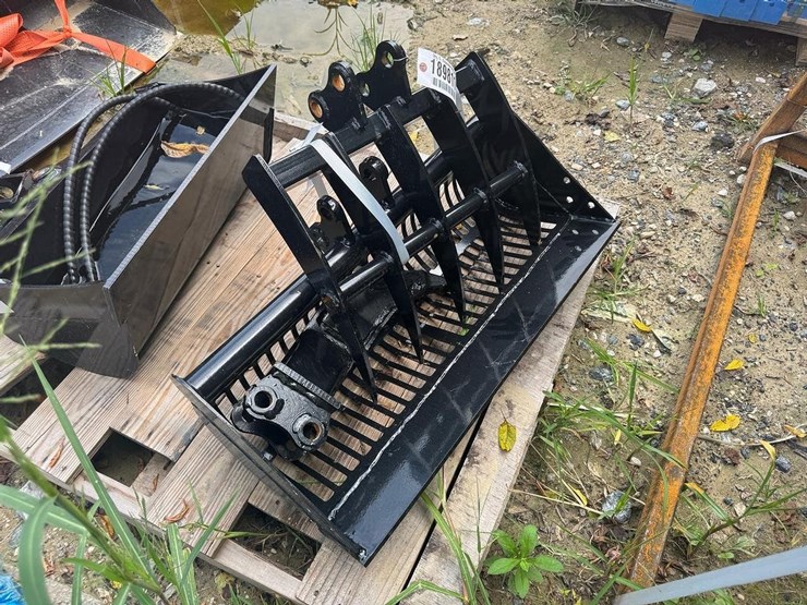 qty-3-excavator-attachments-image-4