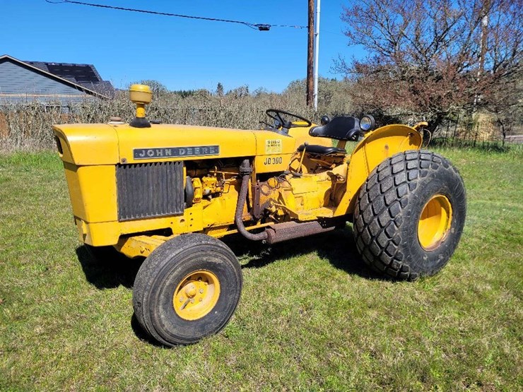1965-john-deere-300-image-1
