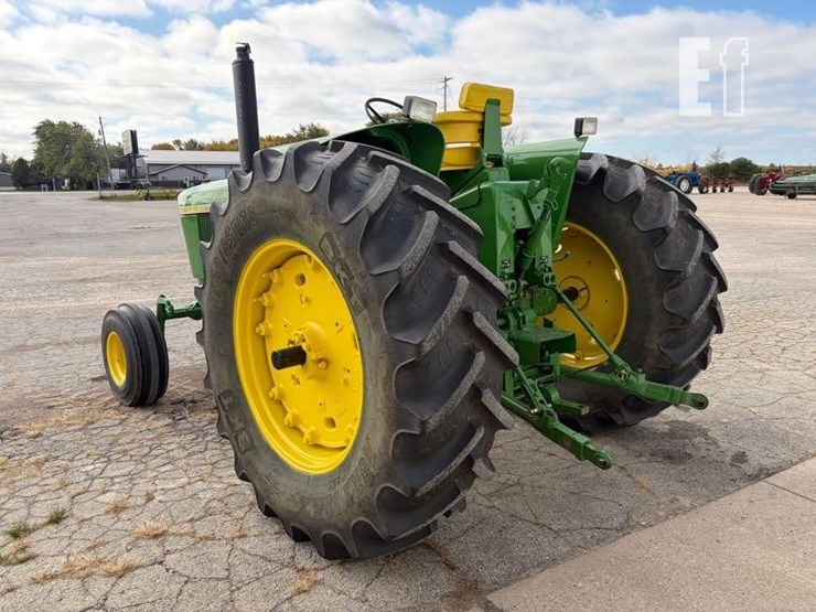 1971-john-deere-4320-image-2