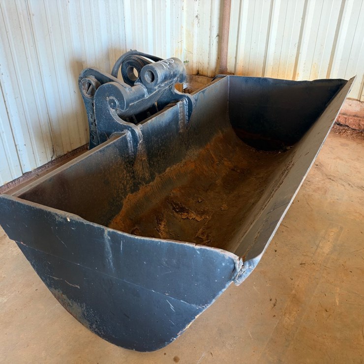 #100 • SAES Hydraulic Tilting Excavator Grading Bucket
