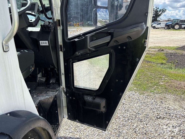 2017-mack-lr-scorpion-31yd.-side-loader-garbage-truck-image-23