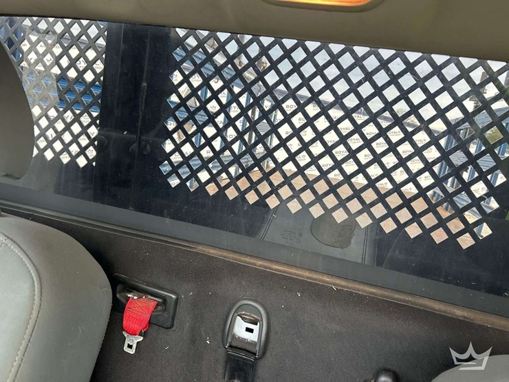 2018-ram-5500-4x4-palfinger-stake-bed-gas-cylinder-delivery-truck-image-21