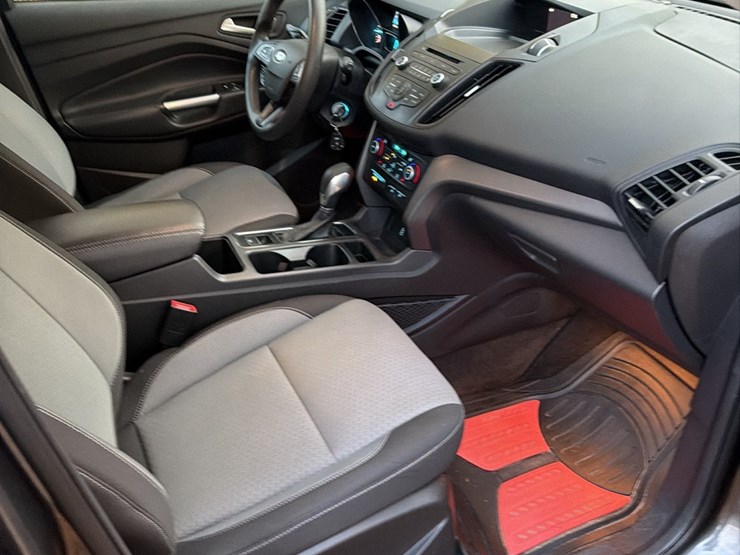 2018-ford-escape-image-32