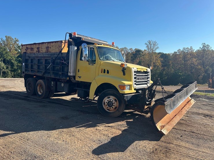 2004-sterling-l9500-image-2