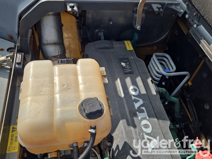 2016-volvo-ec350el-image-61