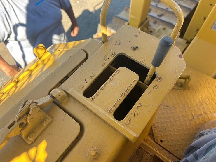 1981-caterpillar-d6d-image-29