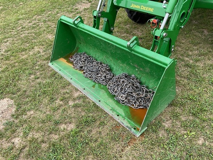 2025-john-deere-5075e-image-10