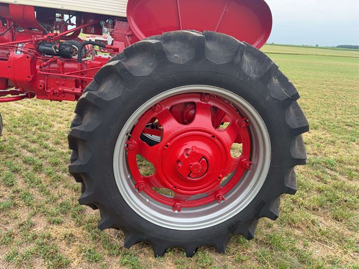 farmall-560-lp-hi-clear-image-16