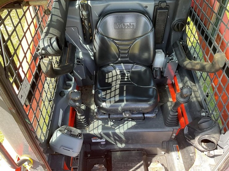 2016-kubota-ssv65-image-16