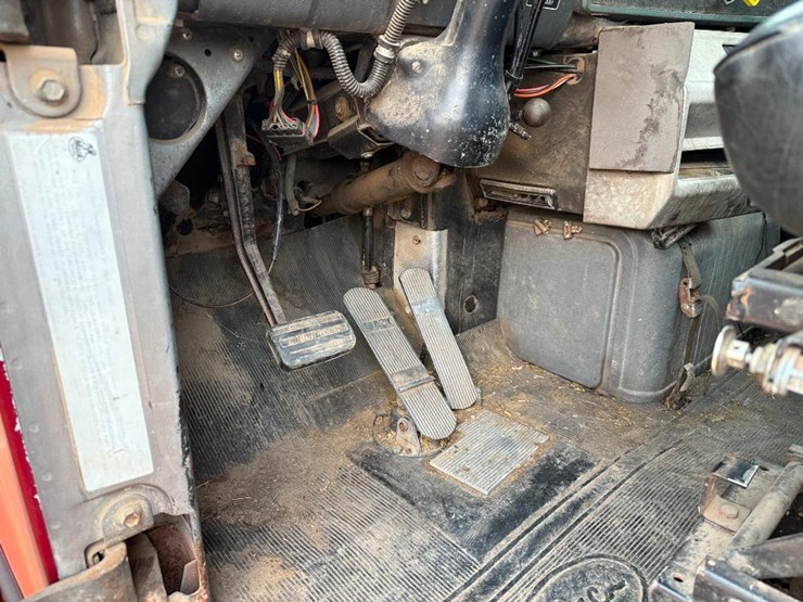 mack-dm690s-image-60