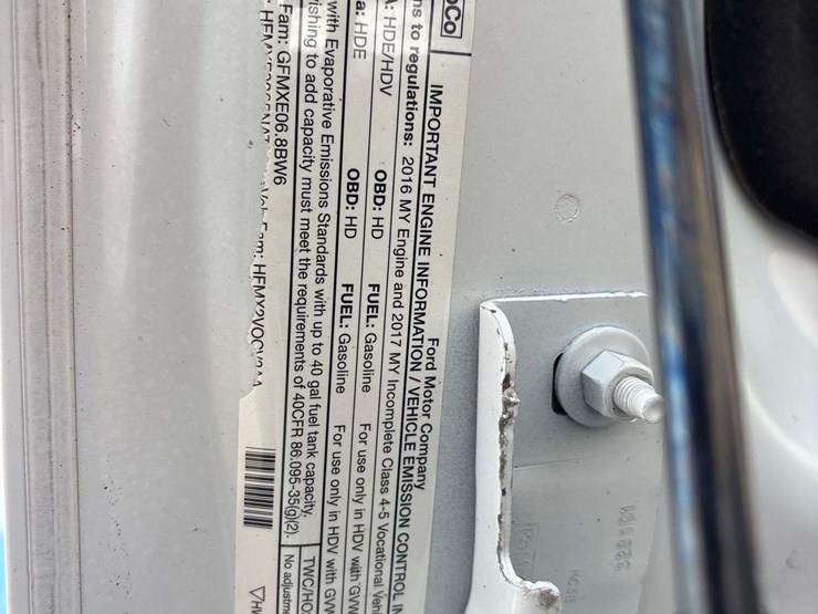 2017-ford-f-450-altec-at200a-30ft.-bucket-truck-image-9