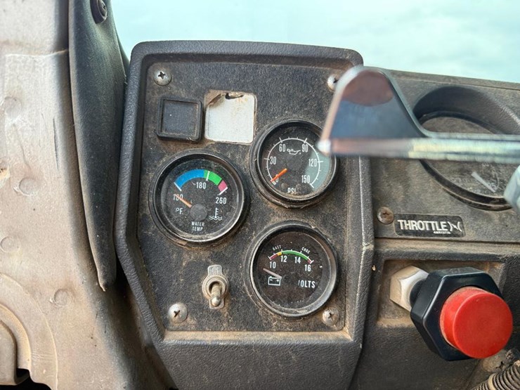 mack-dm690s-image-68