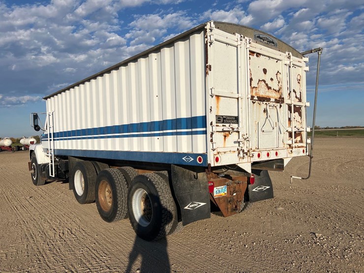 1991-ford-l9000-image-8