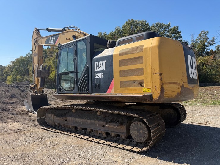 caterpillar-320e-image-6