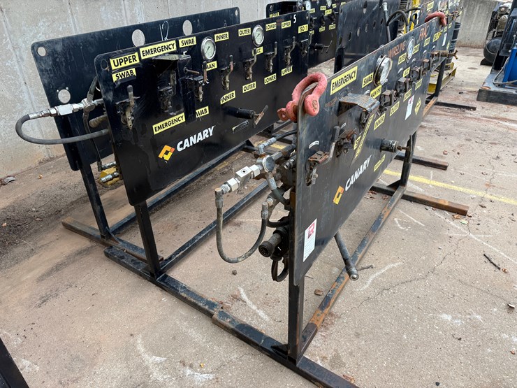 lot-w/-(3)-remote-5k-wp-accumulator--wireline-frac-valve-consoles-image-2