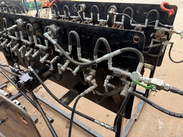 lot-w/-(3)-remote-5k-wp-accumulator--wireline-frac-valve-consoles-image-8