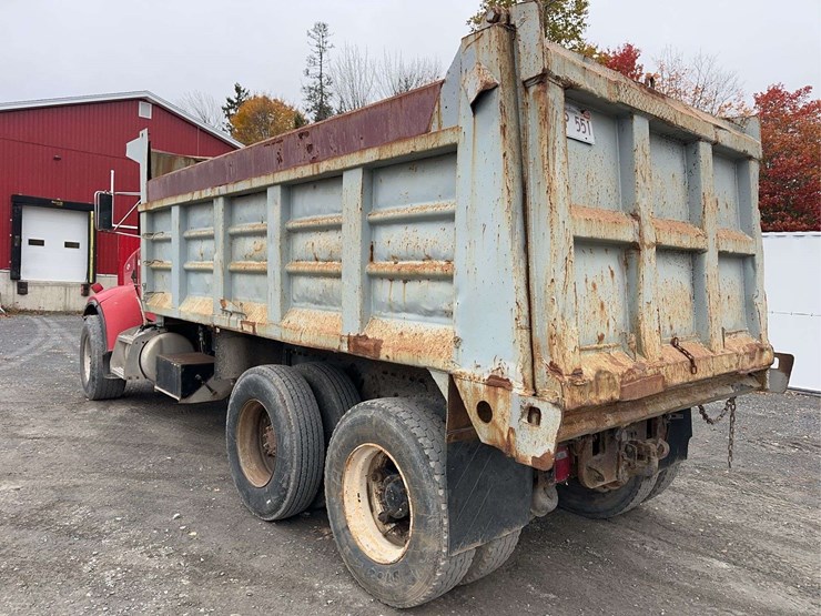 peterbilt-330-image-7