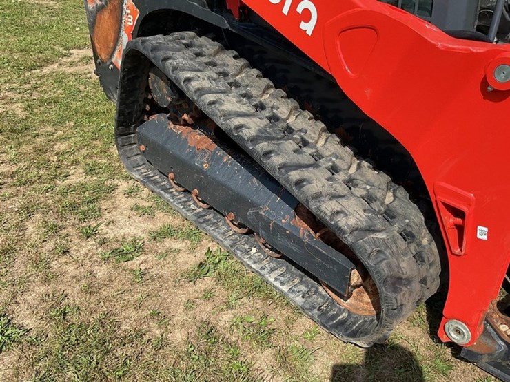 #1052-•-2024-kubota-ssvl75-3-track-skid-steer-134817-image-17