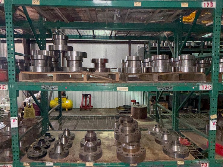 section-of-(18)-1-13/16”-15m-x-2-9/16”-10m-dsa’s-(14)-size-range-1-13/16”---7-1/16”-3m-10m-spacer-spools-&-x-over’s-image-8