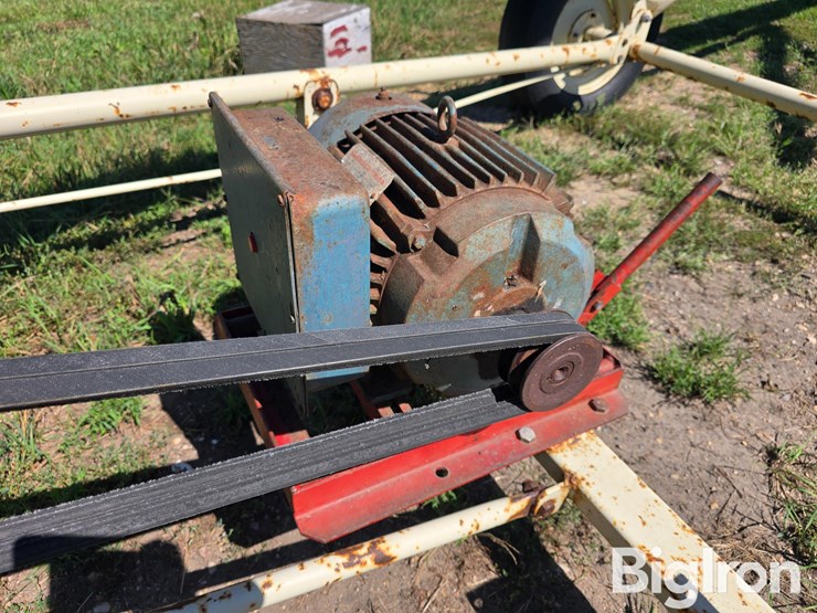 buhler-farm-king-851-image-12