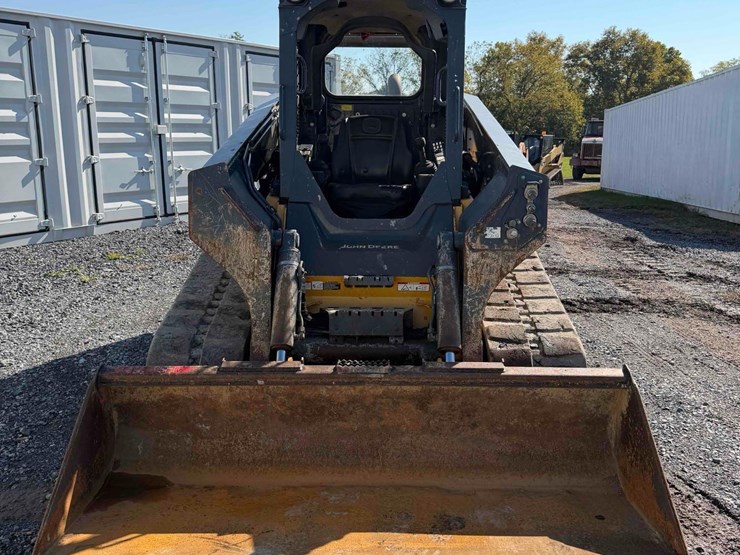 2017-deere-331g-image-8
