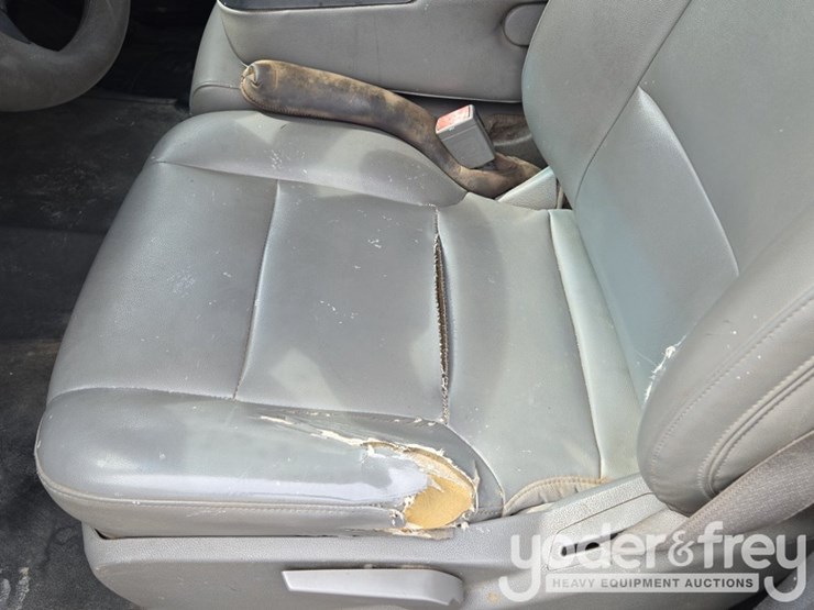 2015-chevrolet-silverado-2500-image-41