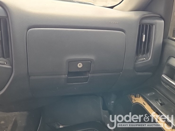 2015-chevrolet-silverado-2500-image-44