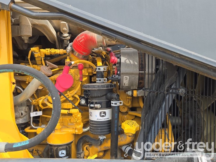 2020-deere-310sl-image-47