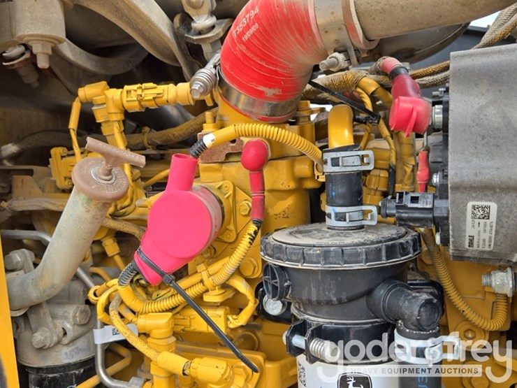 2020-deere-310sl-image-50