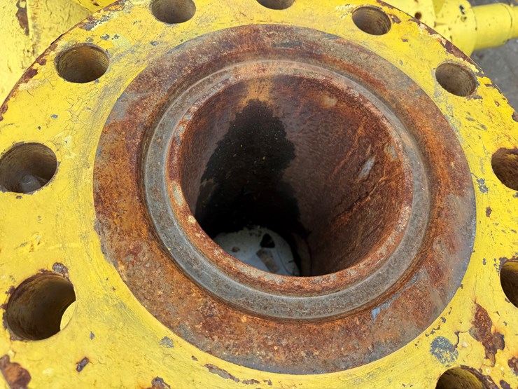 (3-x-$)-7-1/16”-10k-wp-flanged-manual-frac-valves-image-4