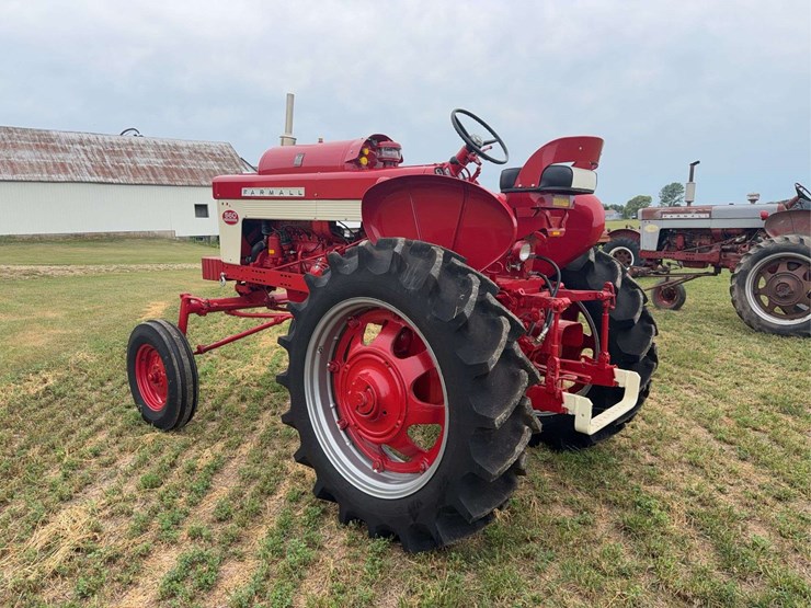 farmall-560-lp-hi-clear-image-3