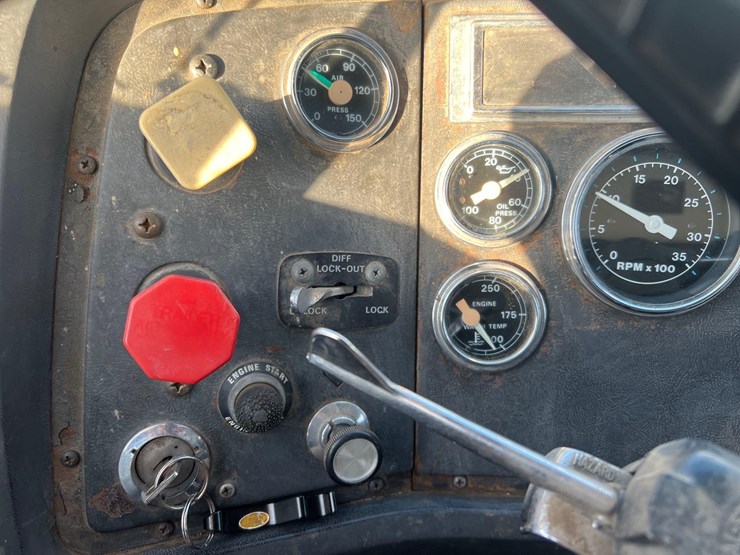 1991-ford-l9000-image-25