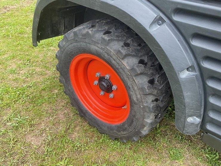 #1041-•-2022-bobcat-uw56-tool-cat-138036-image-13