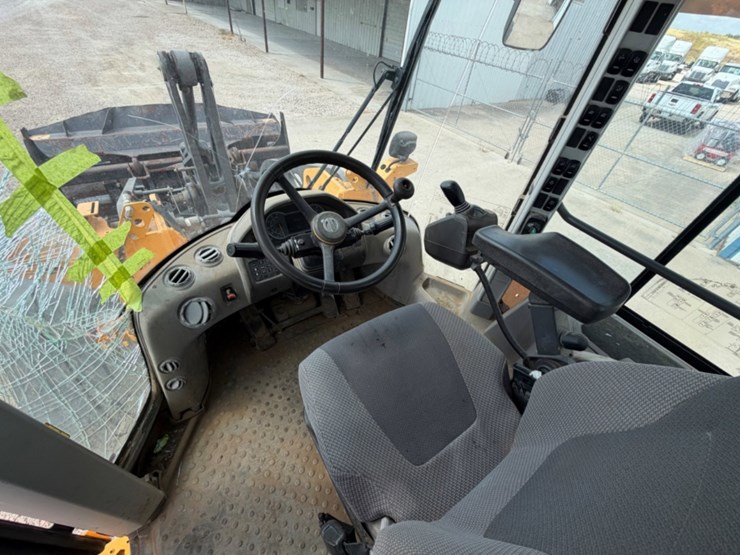 2019-volvo-l90h-image-12