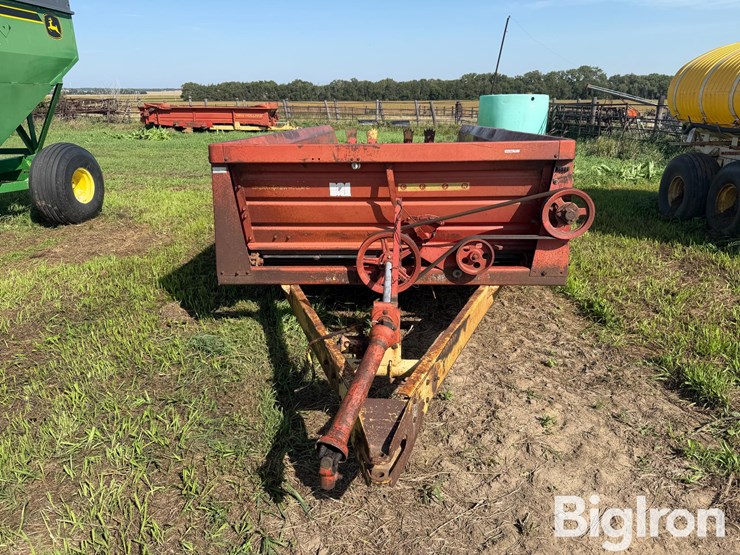 new-holland-790-image-2