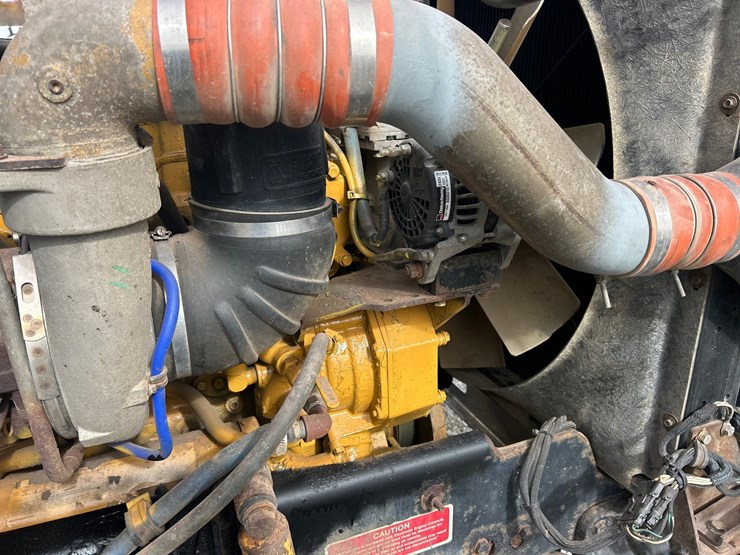 2001-caterpillar-c15-image-52