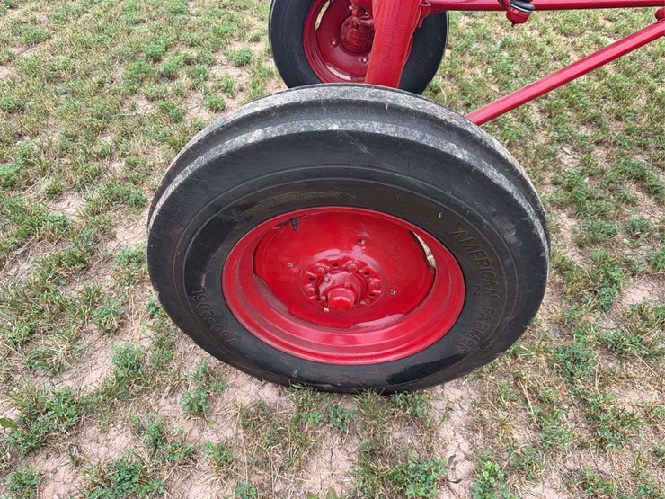farmall-560-hi-clear-image-14