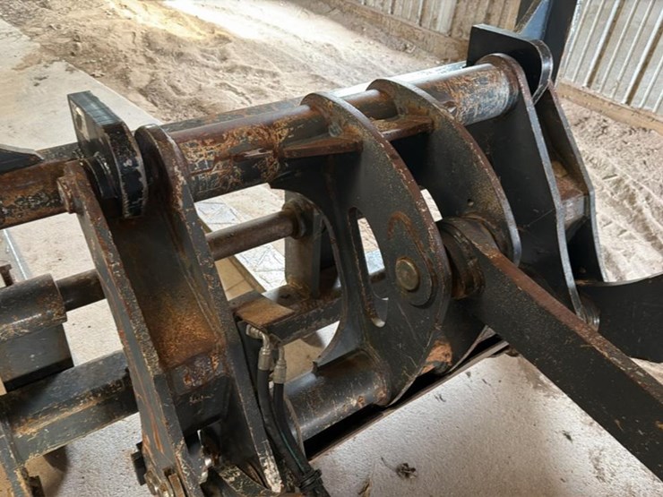 2007-deere-444j-image-25