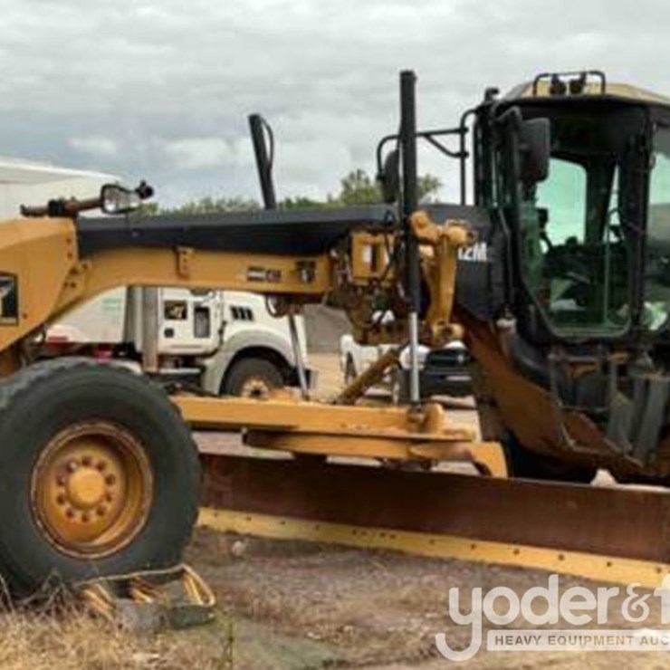 2013 CATERPILLAR 12M2