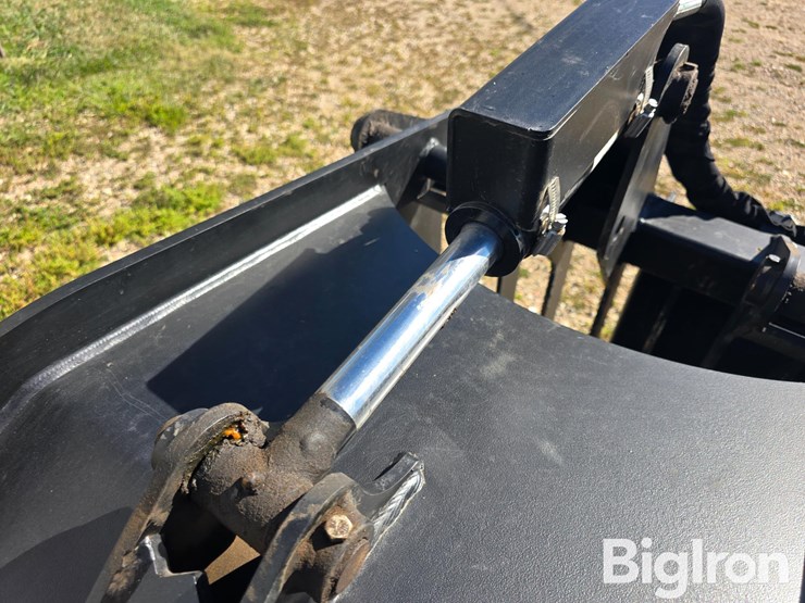 skid-steer-grapple-bucket-image-10