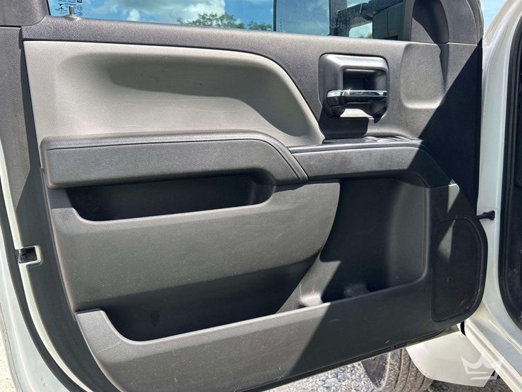 2019-international-cv515-s/a-landscape-dump-truck-image-10